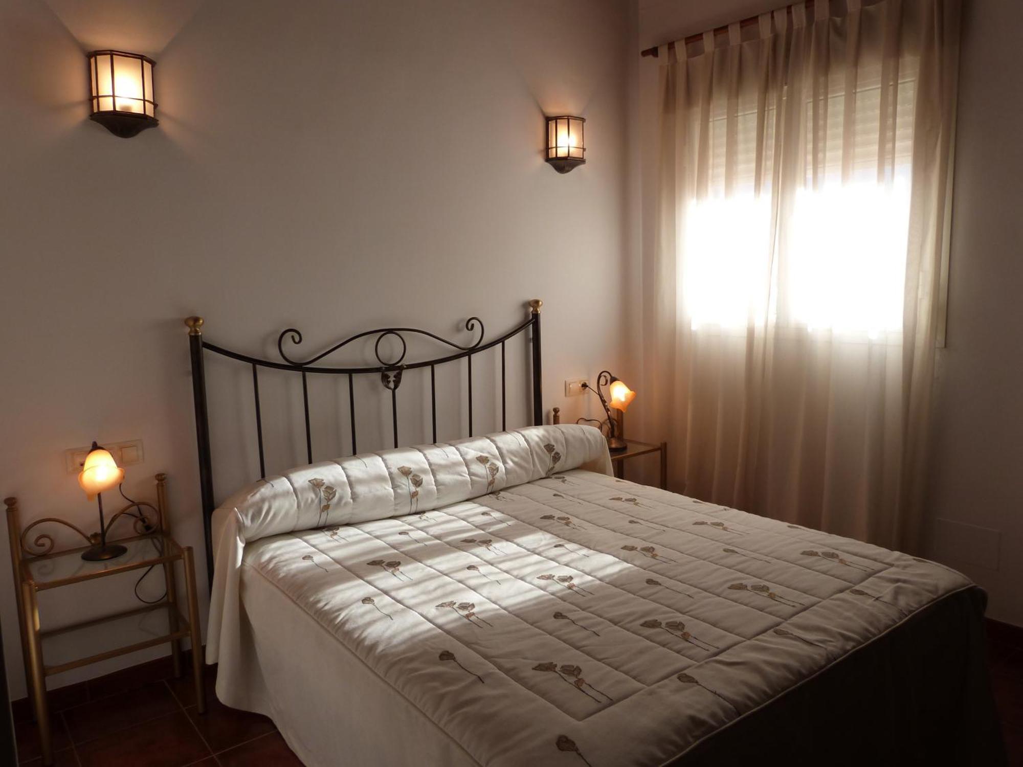 Hostal Restaurante Las Canteras Pedrera Екстер'єр фото
